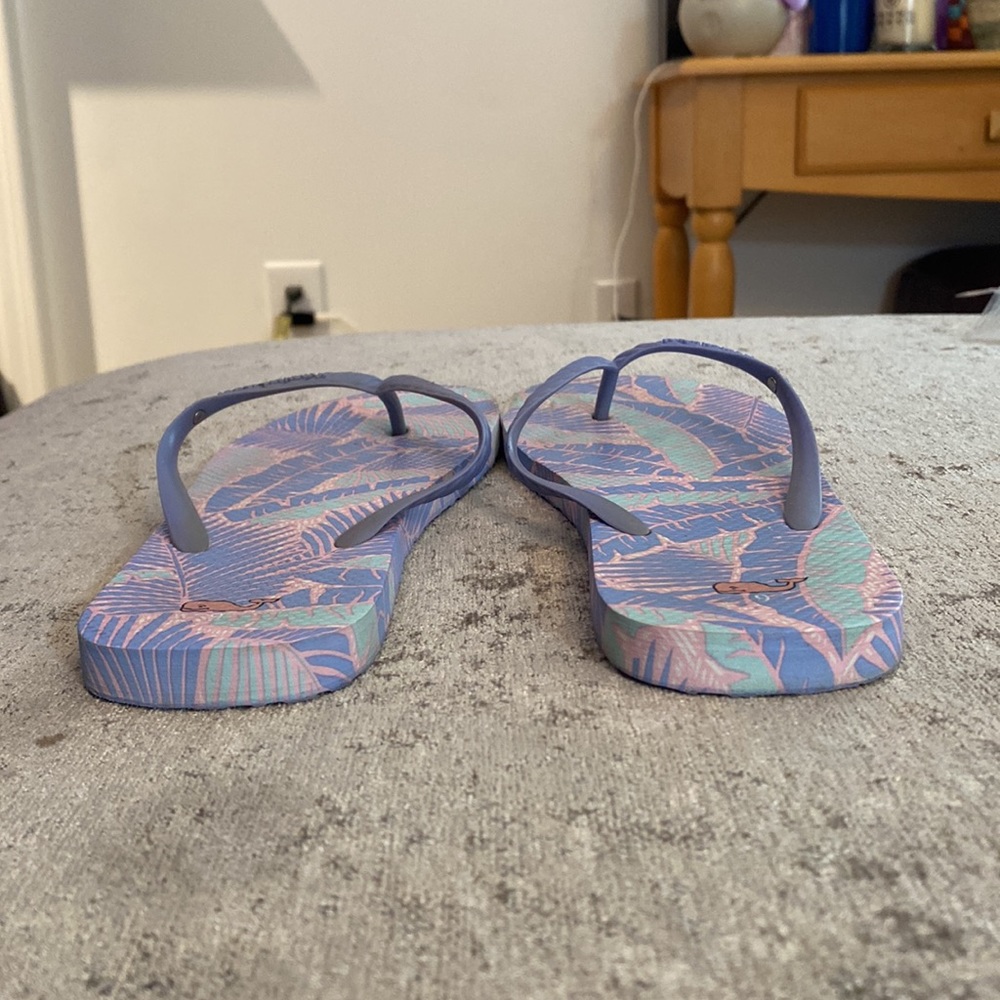 Vineyard vines flip flops {1009} - Picture 4 of 7
